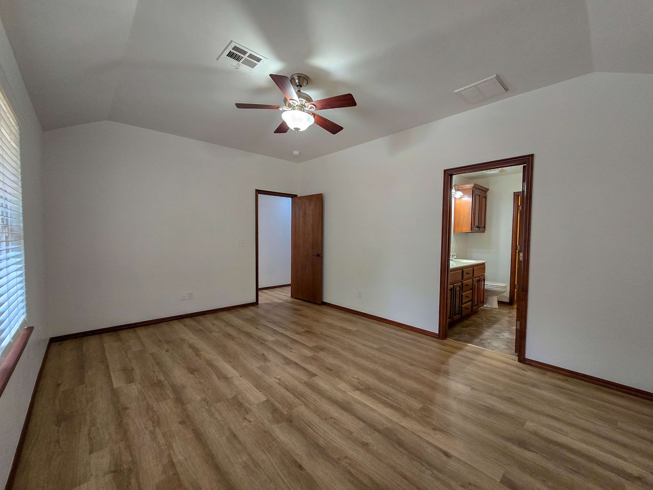 1211 Orchard Dr