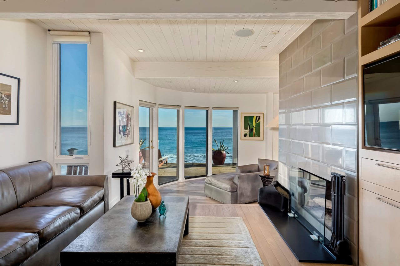 Modern Malibu Road Beach House