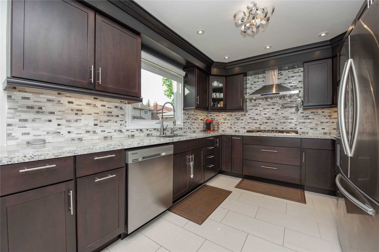 3465 Marmac Cres