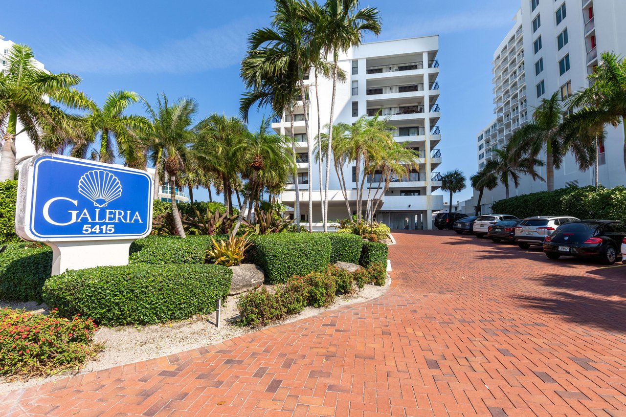 5415 Collins Ave #704 Miami Beach FL-33140
