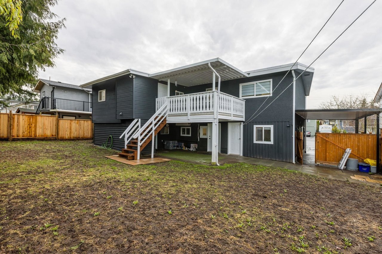 11443 87 Ave