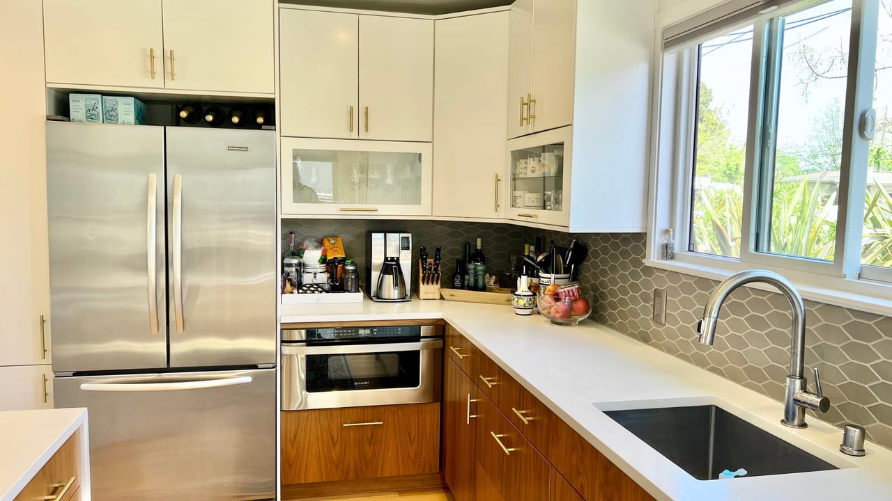 OFF-MARKET: 46 Mohawk Ave