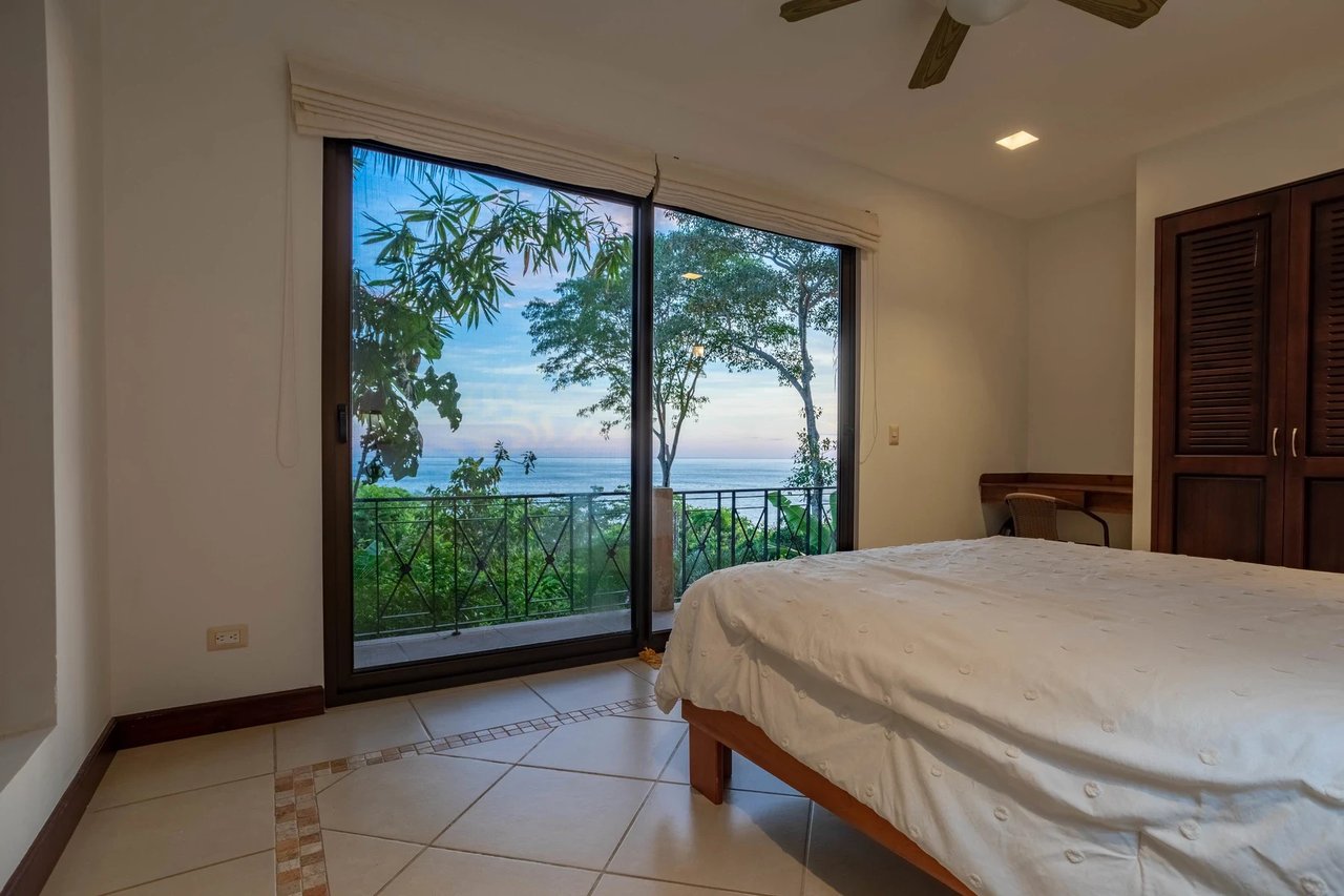 Casa Rinvia Ocean Views In Gated Community