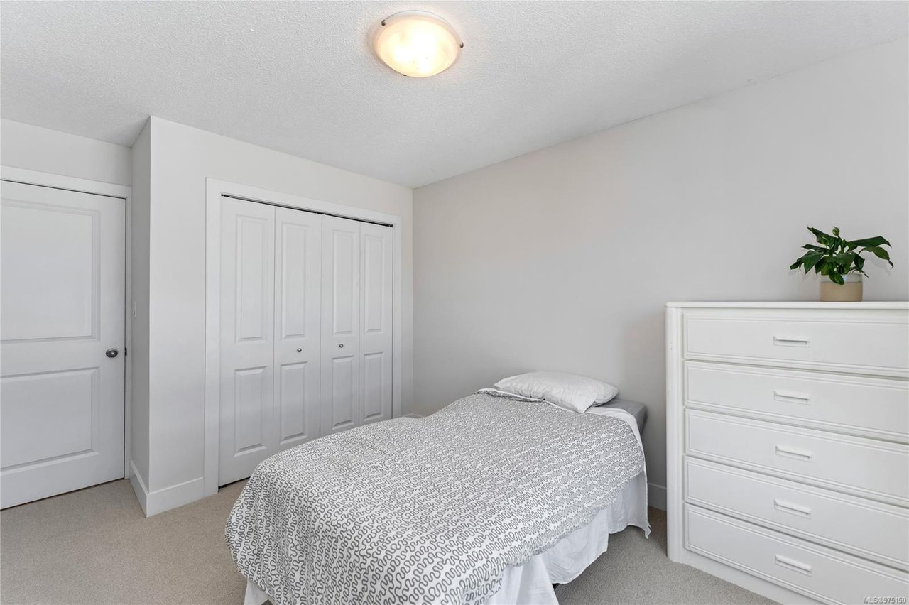 304-2515 Dowler Pl