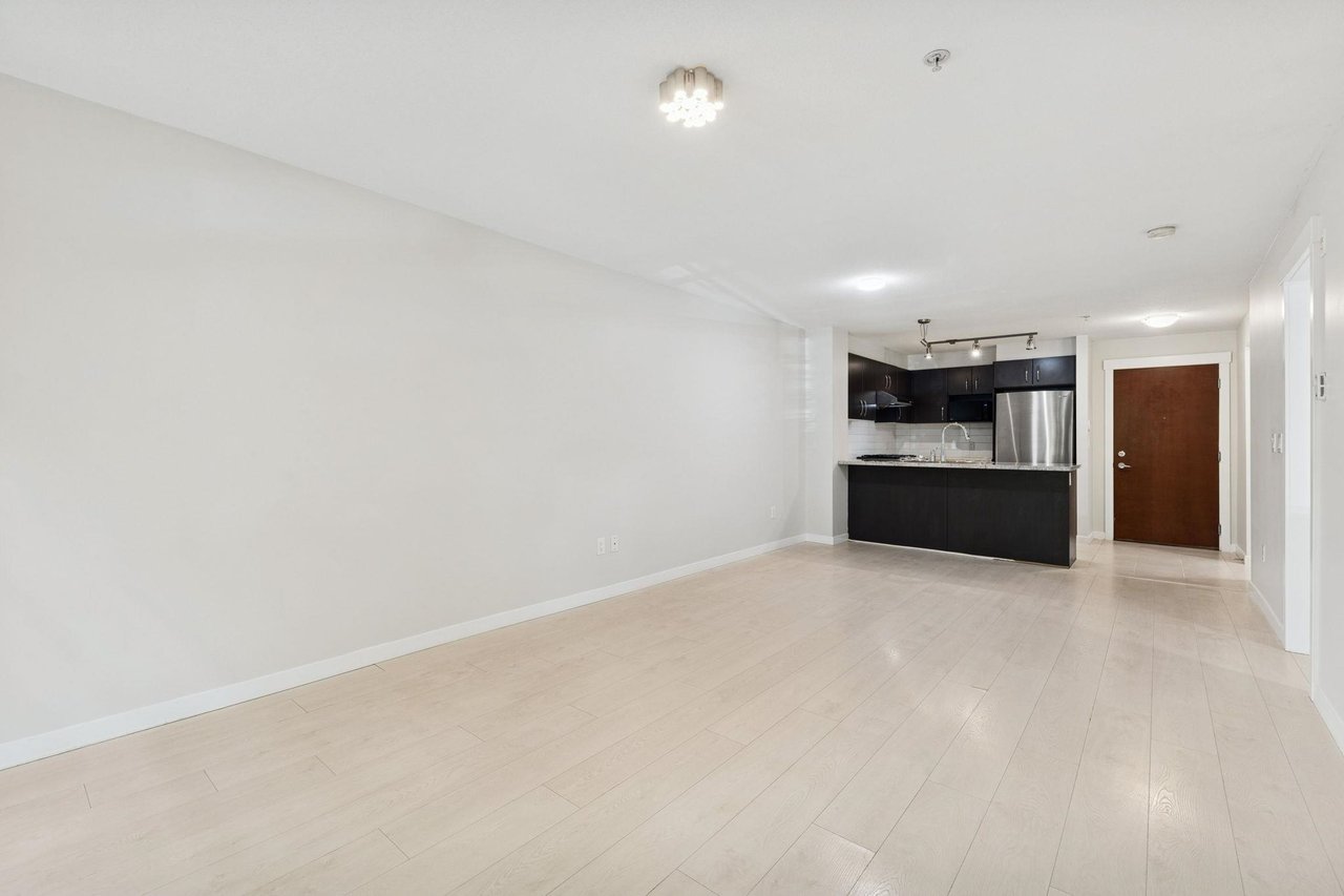 101-9288 Odlin Rd