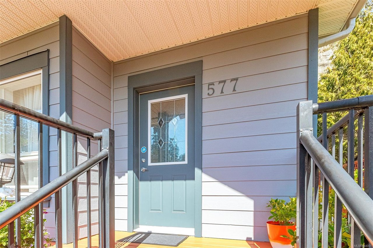 577 Kingsview Ridge