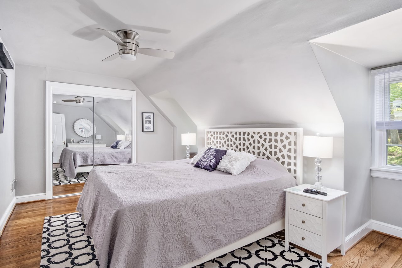 Cute-As-Can-Be in Kirkwood