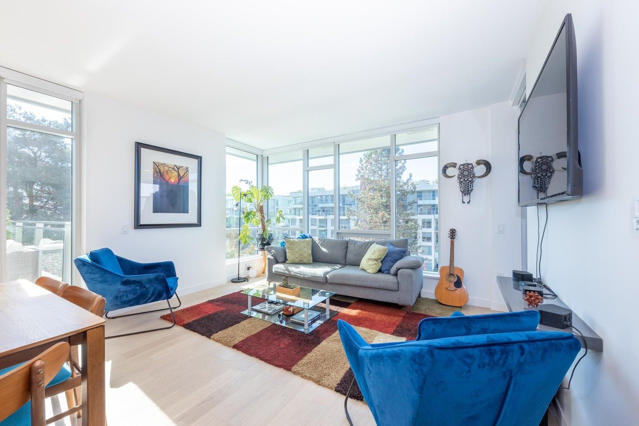 401-4988 Cambie St
