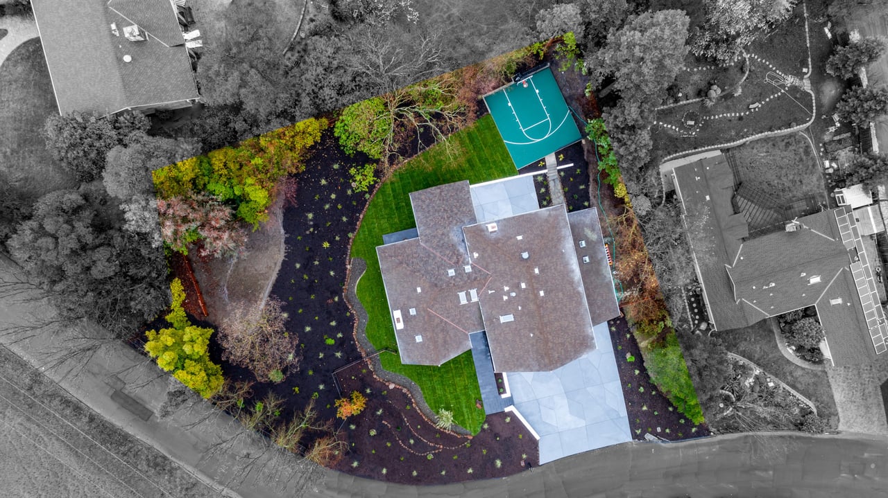 1281 Summit Rd