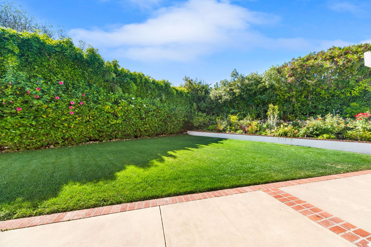 Beautiful Malibu West Home