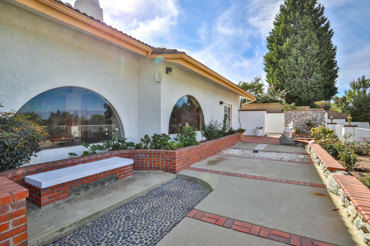 1233 Coronet Drive