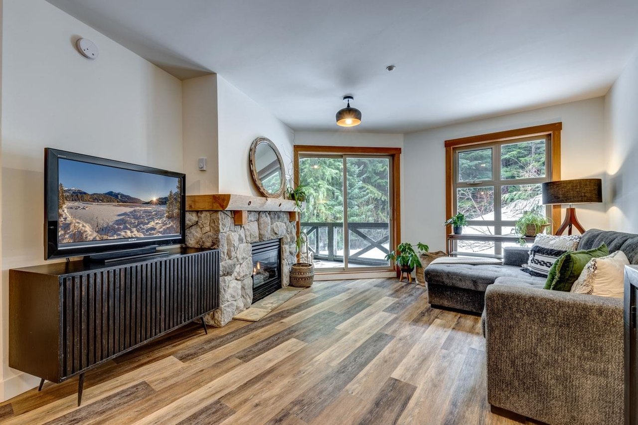 102-4660 Blackcomb Wy