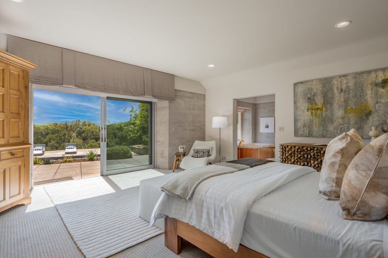 Quarry Hill Road, Sonoma