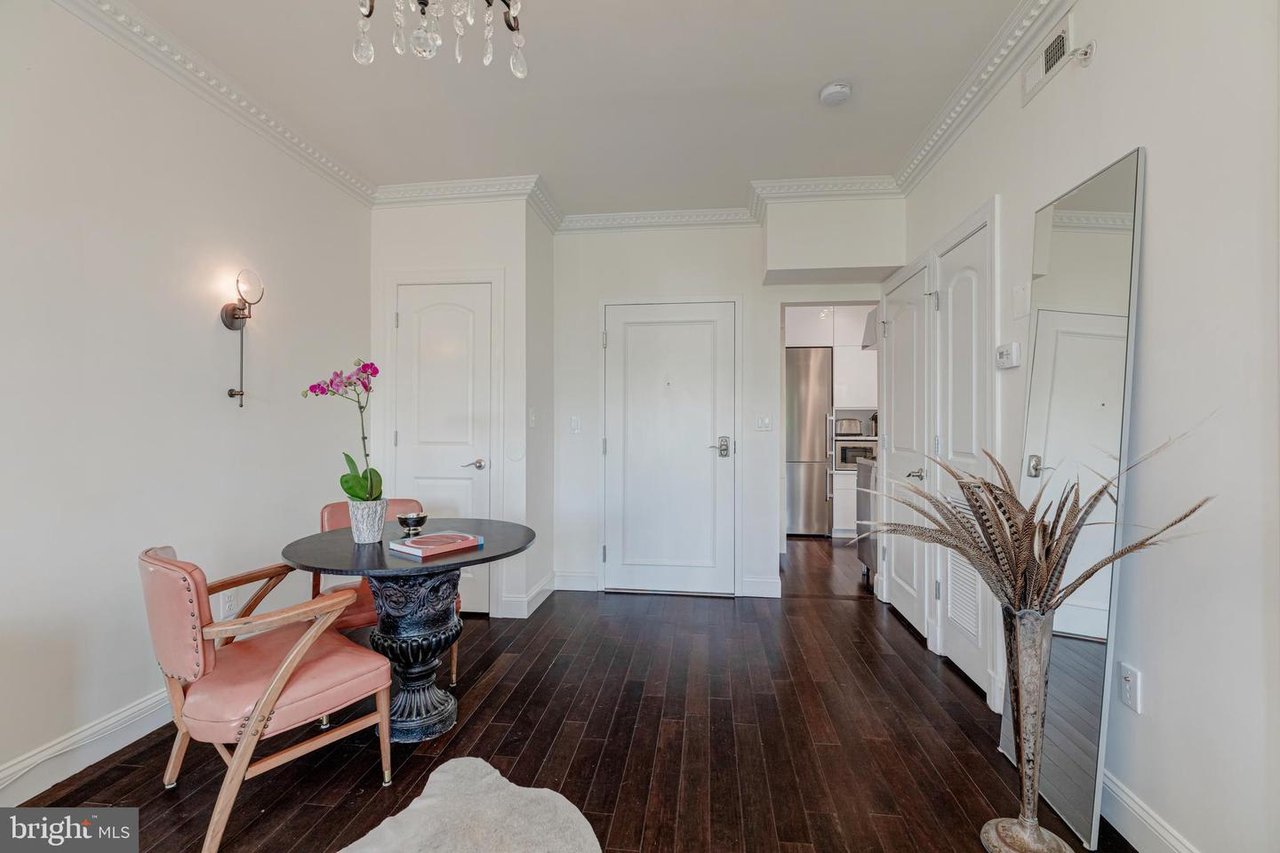 1929 16th St NW, #302