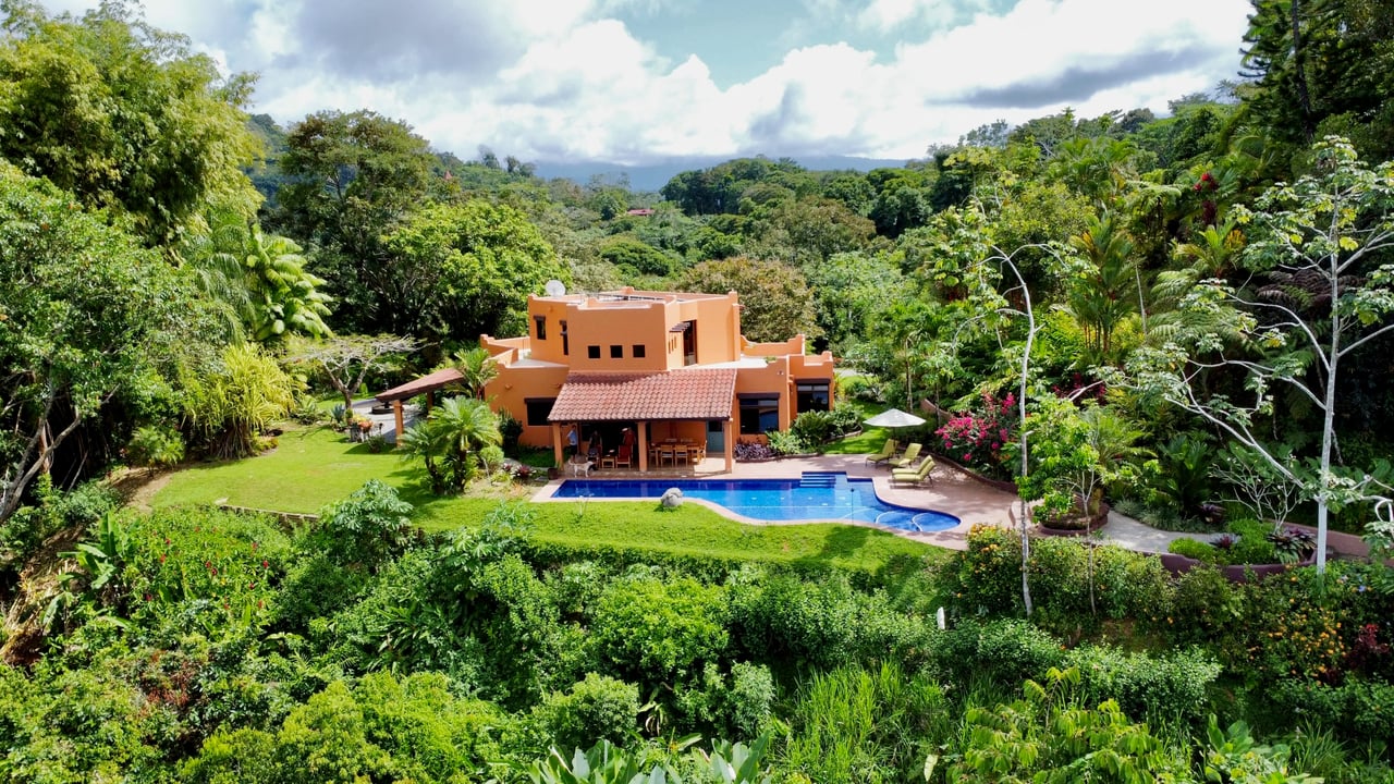 11.35 ACRES – 3 Bedroom Luxury Home, 1 Bedroom Guest House, Pool, Sunset Ocean View, Separate Ocean View Building Site!!