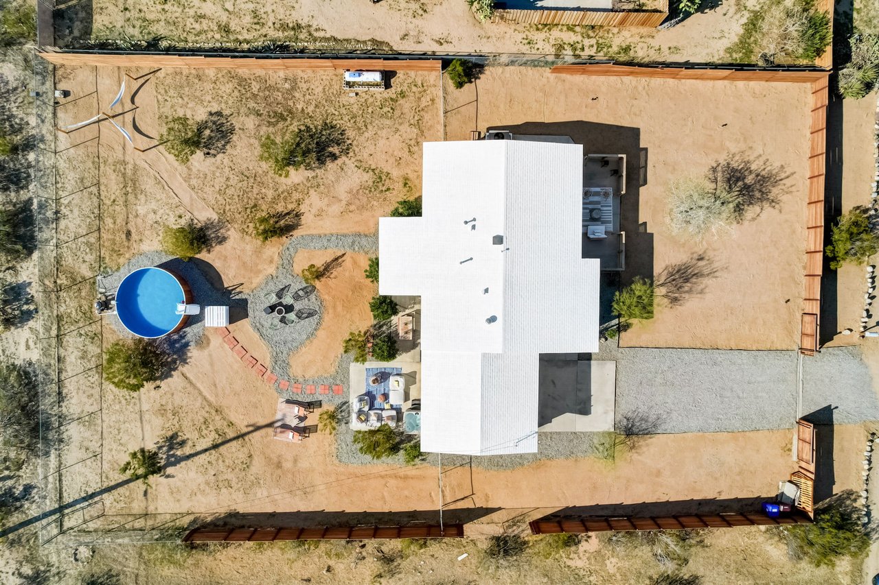 4774 Avenida Del Sol