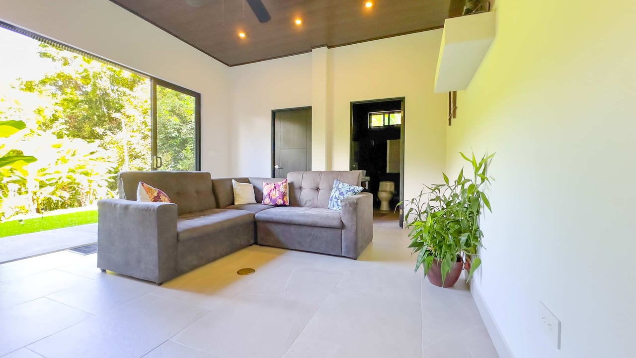 Charming Home in the Heart of Playa Hermosa, Uvita