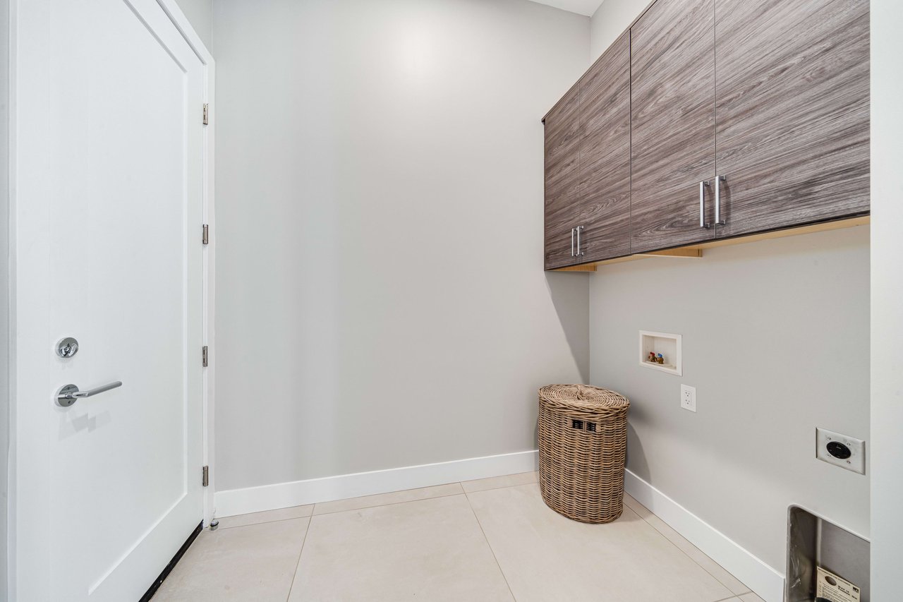 3927 Rincon Ridge Drive