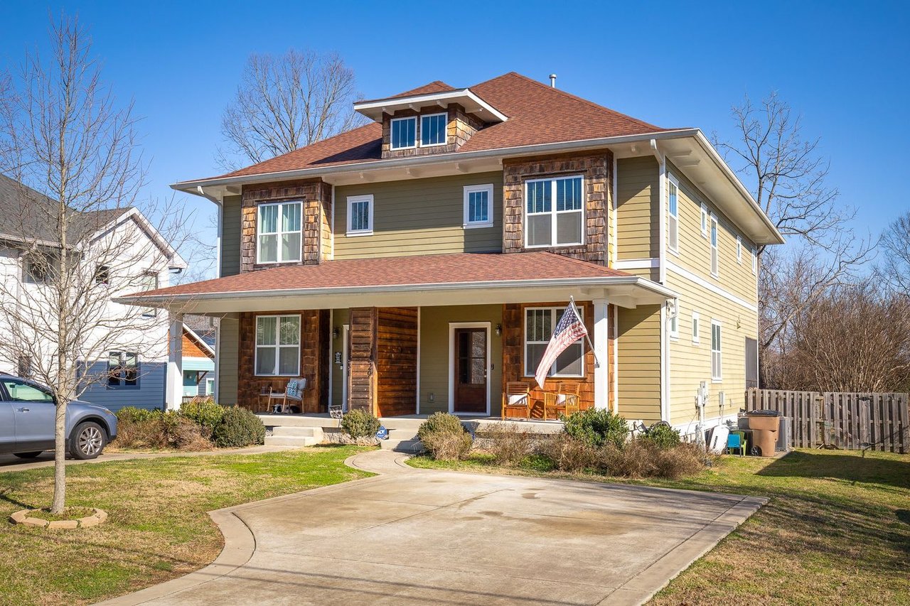 1529 Hayden Dr