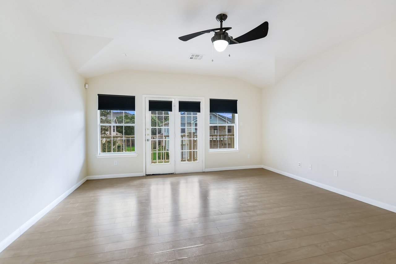 1900 Scofield Ridge Pkwy #701