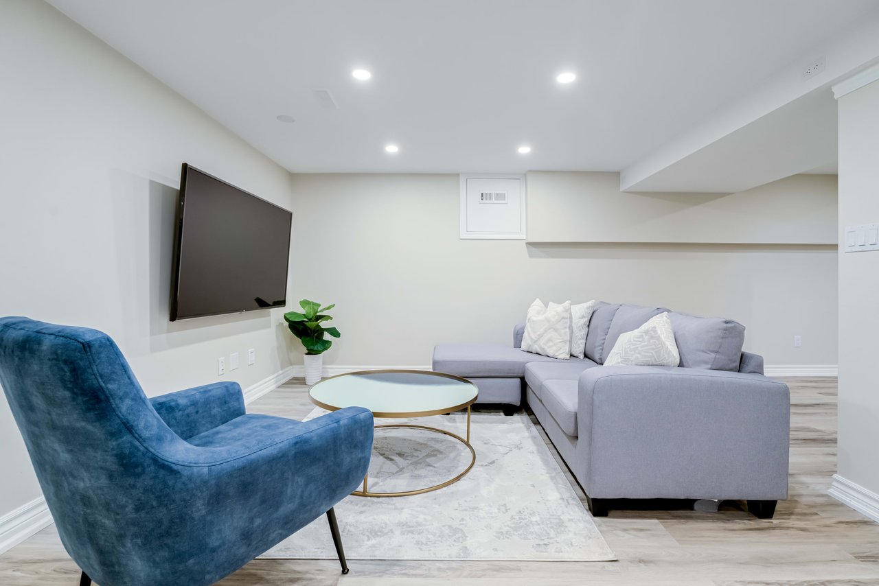 16 Henry Corson Pl