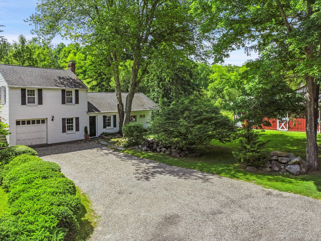 31 Plumbrook Road