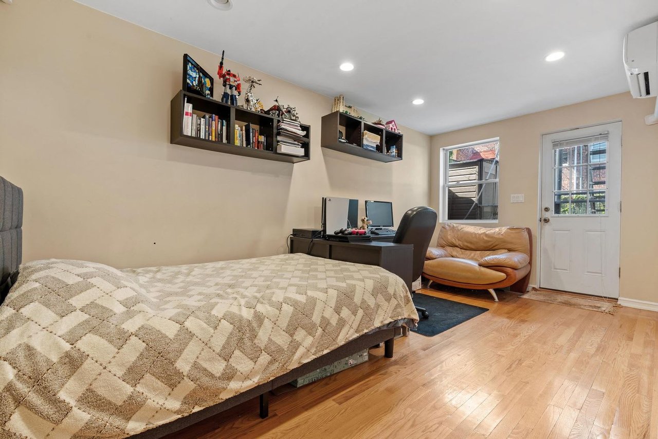 729 Kathleen Place