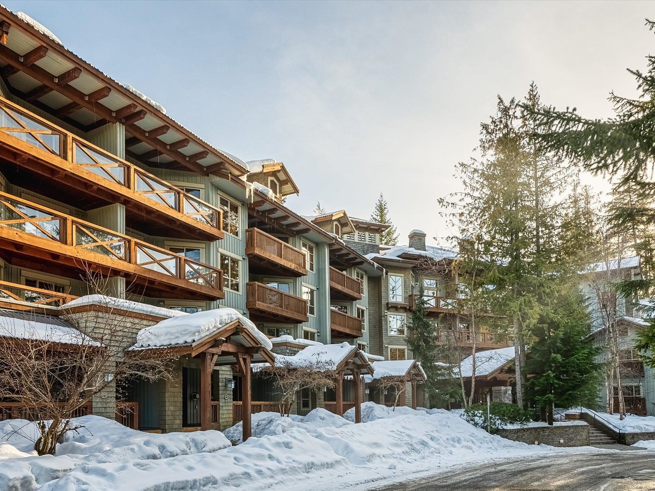103G2-4653 Blackcomb Wy