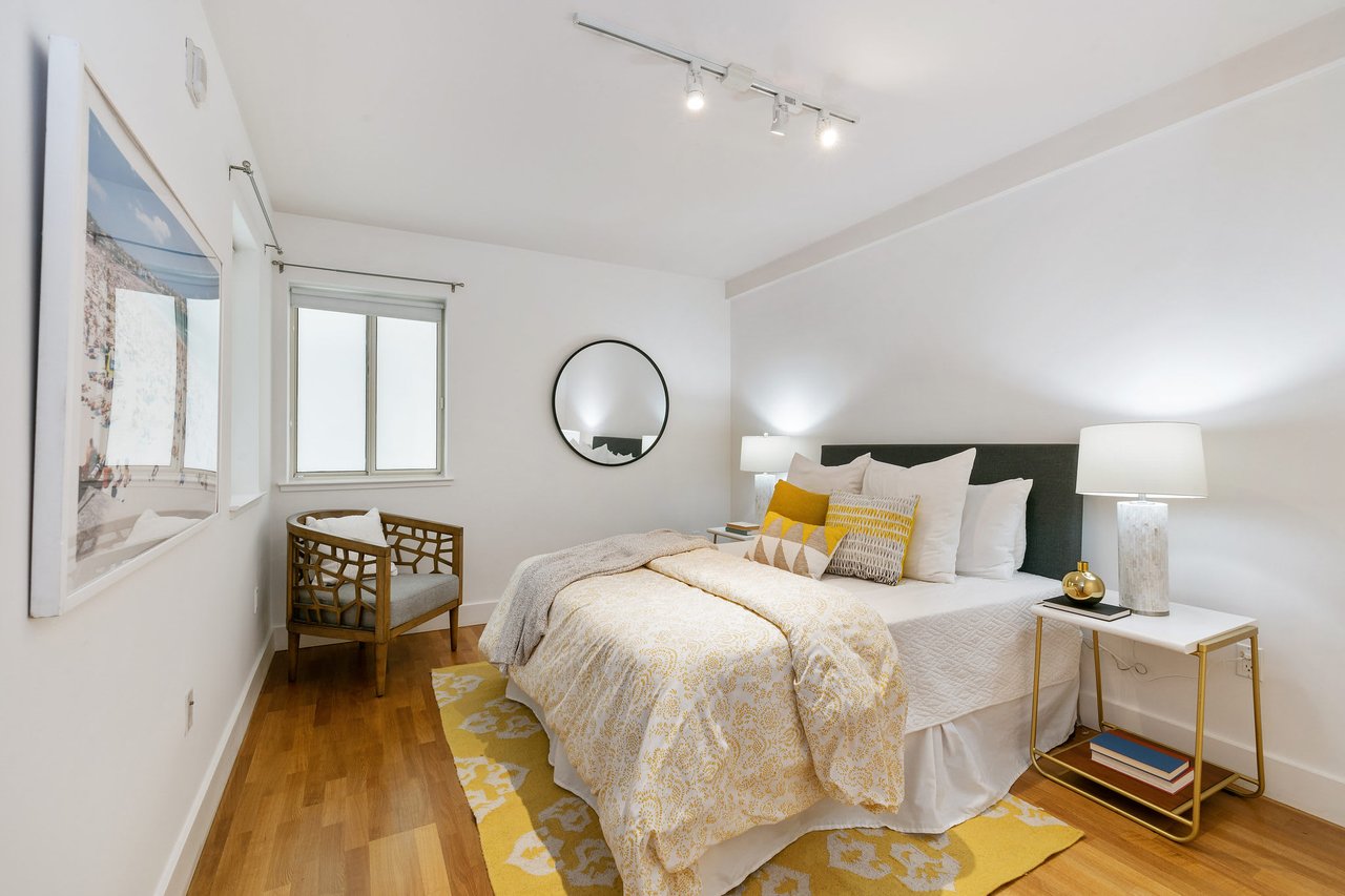 Modern Condominium in Nob Hill