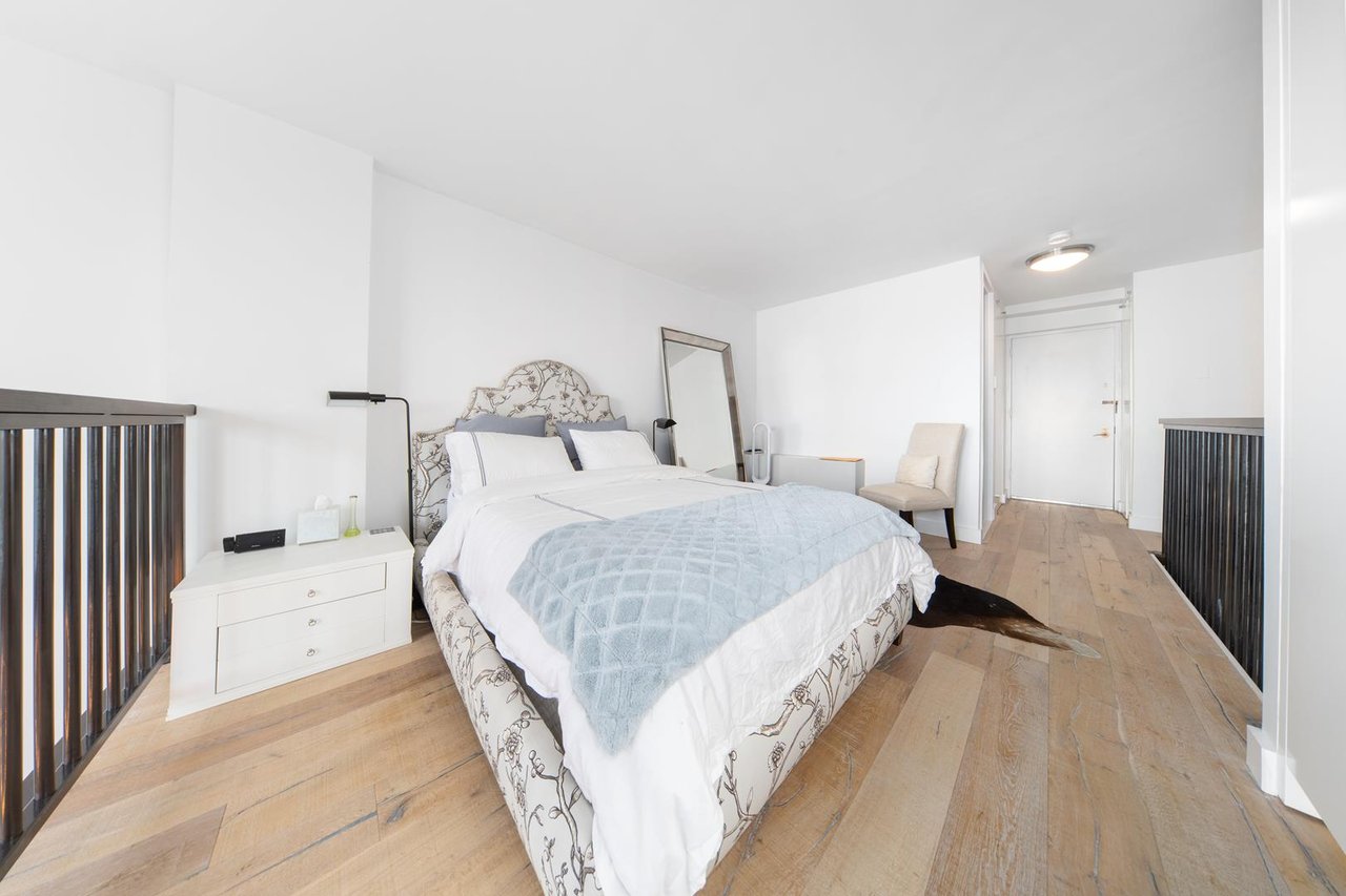 21 South End Avenue, Apt 213