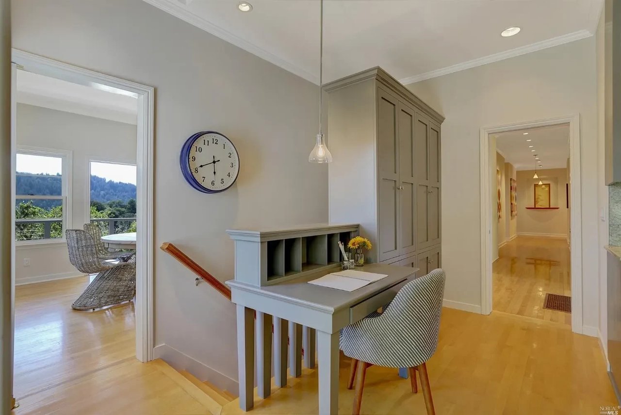 116 Winding Way