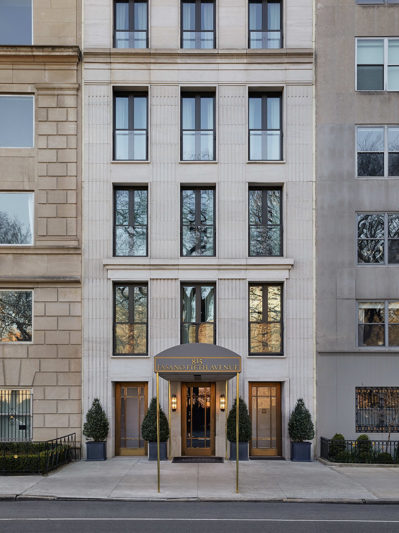 815 Fifth Avenue, Garden Suite