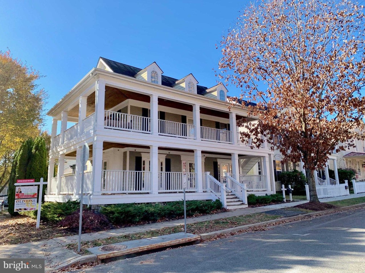 817 LINSLADE STREET