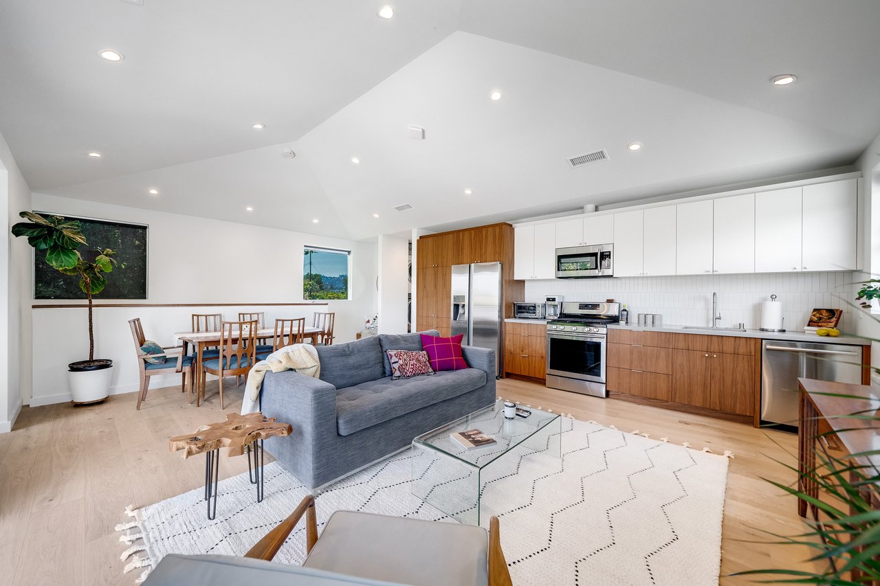 Studio City Modern 1 Bedroom + Office Loft