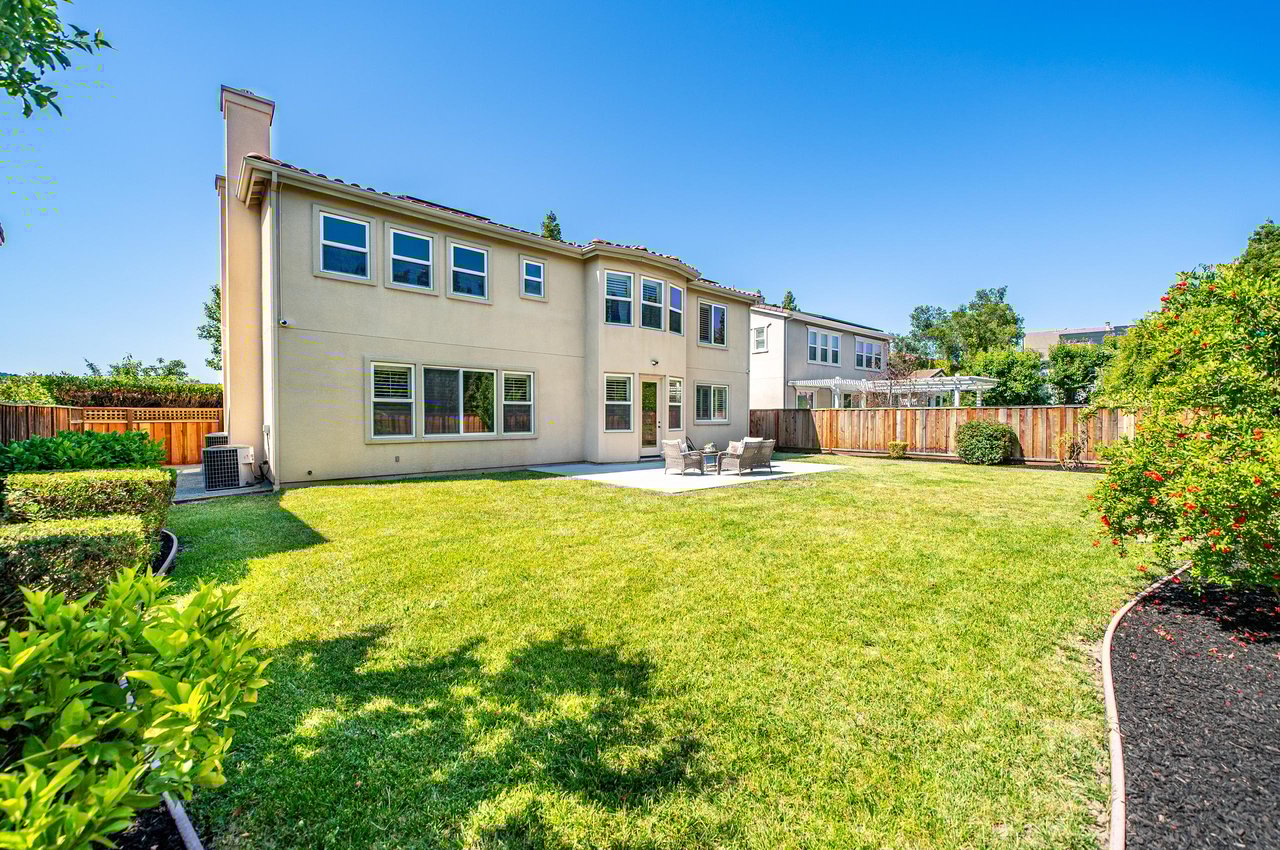 2112 Laguna Creek Lane