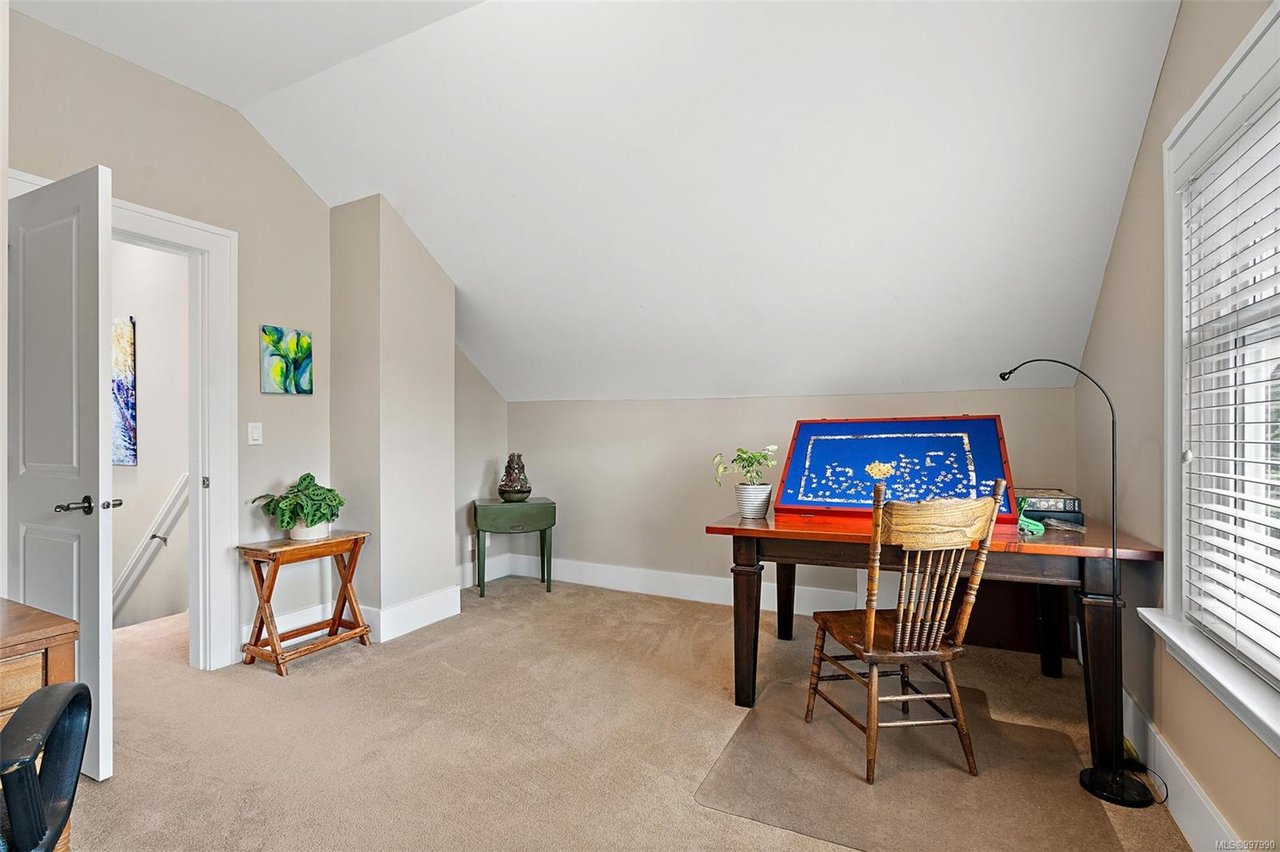 2531 Orchard Ave