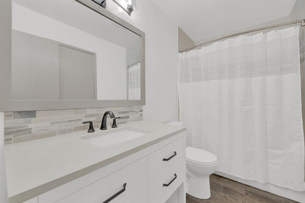 2764 Feather Place