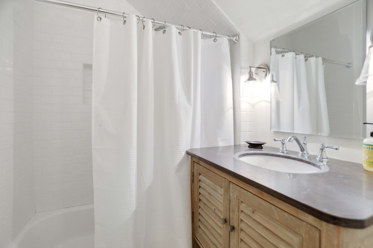 3861 Wieuca Terrace NE