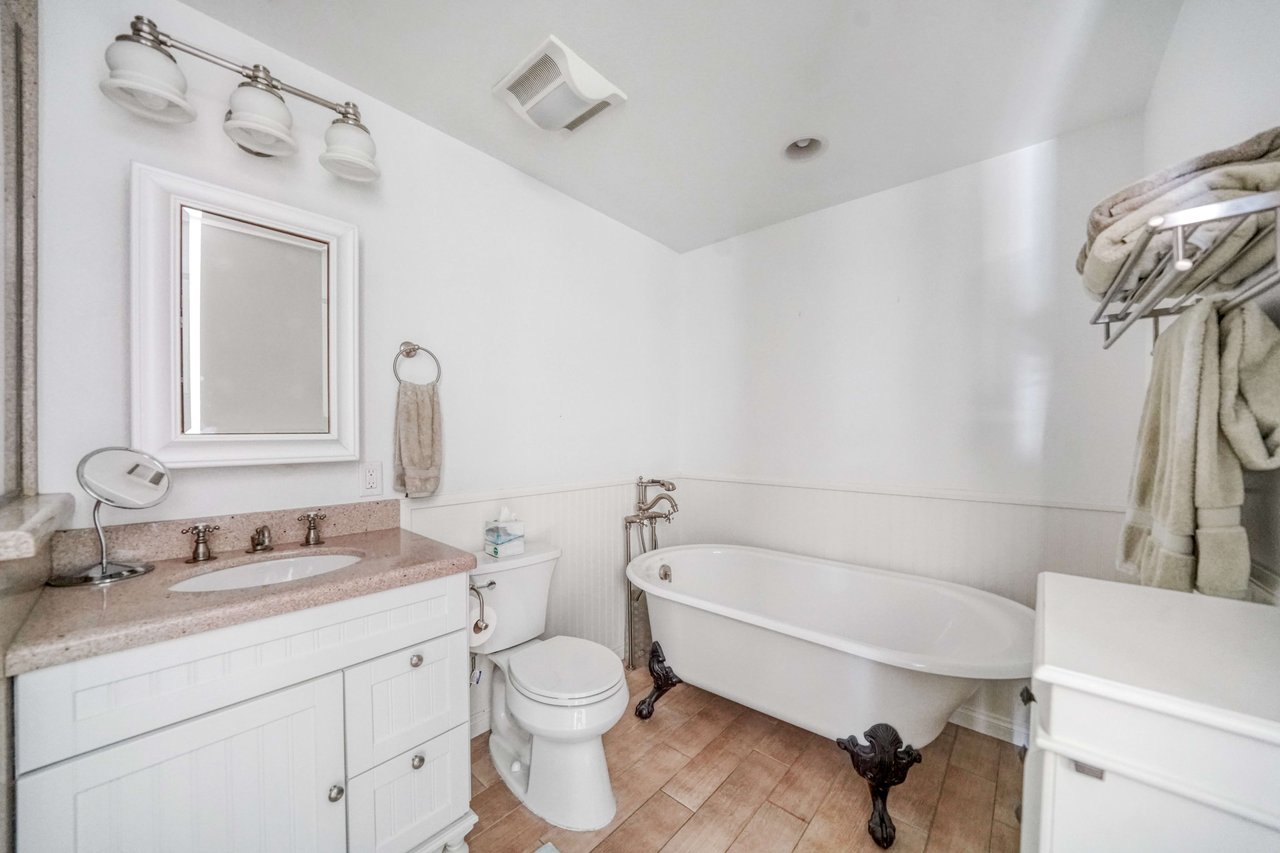 16102 Bonaire Circle