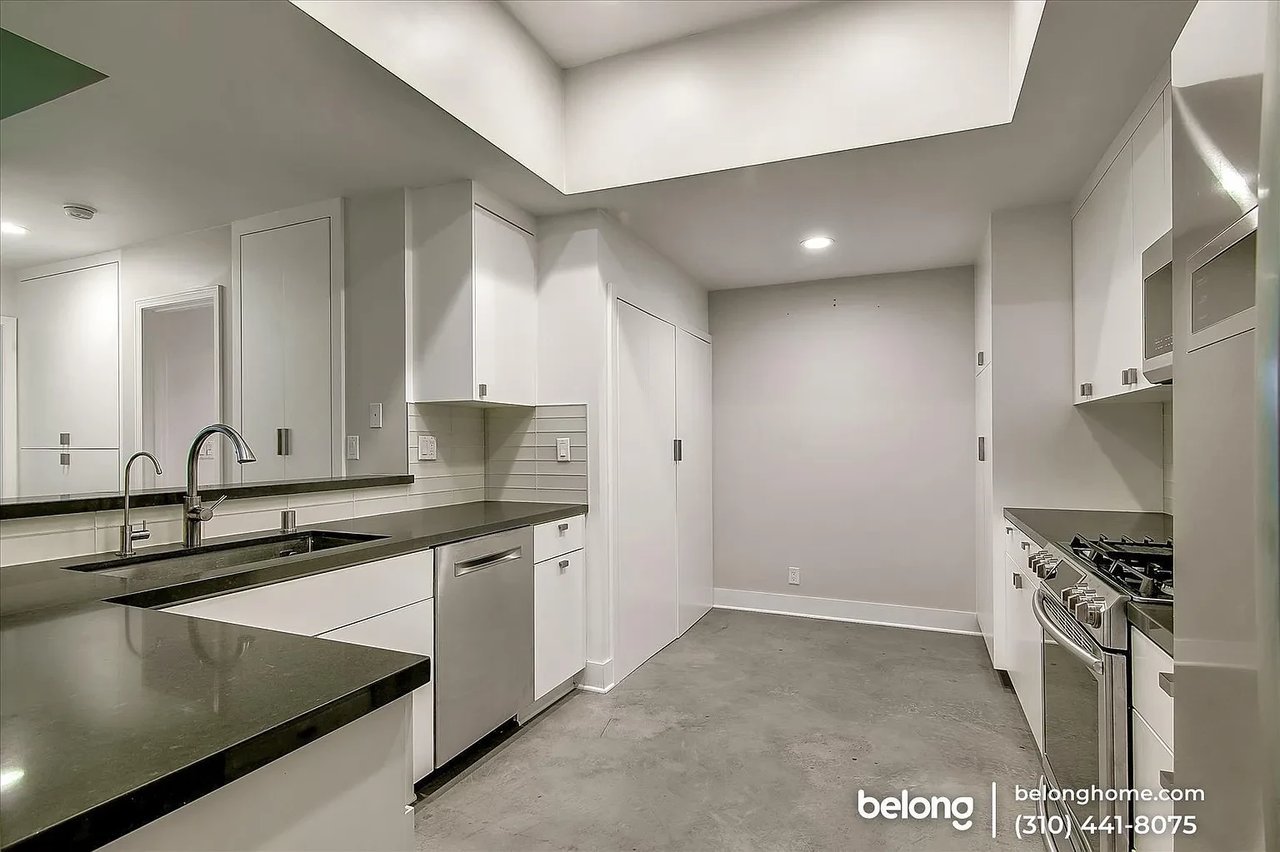 11755 Montana Ave APT 106