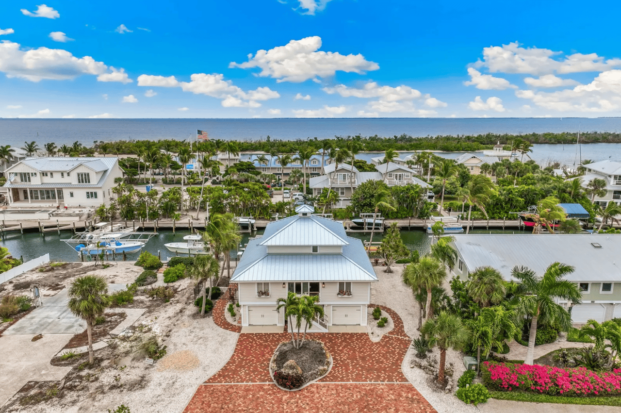 Captivating Coastal Living: An Exquisite Home in Boca Grande, Florida