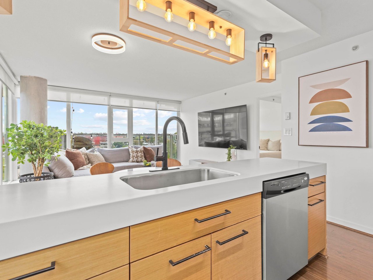 605-2770 Sophia Street, Vancouver