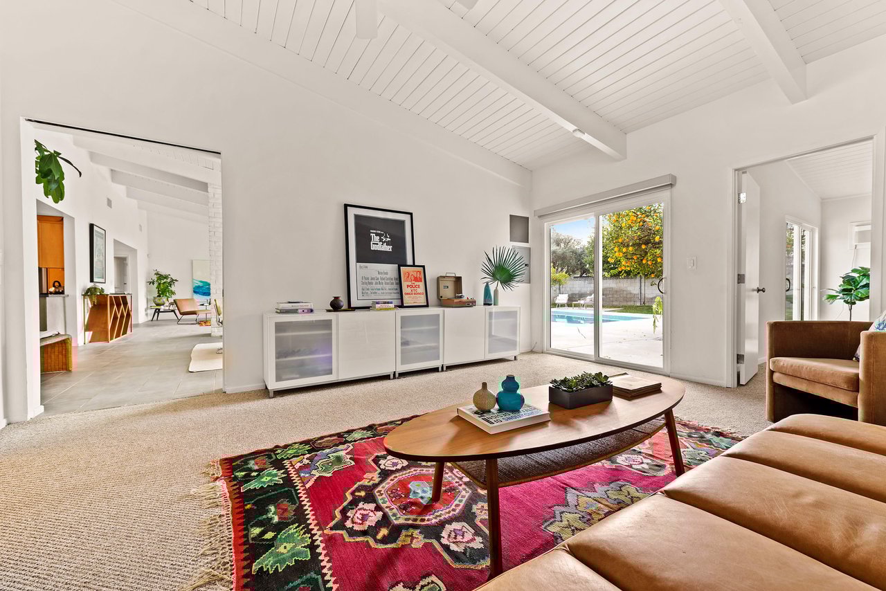 5330 Dubois Ave