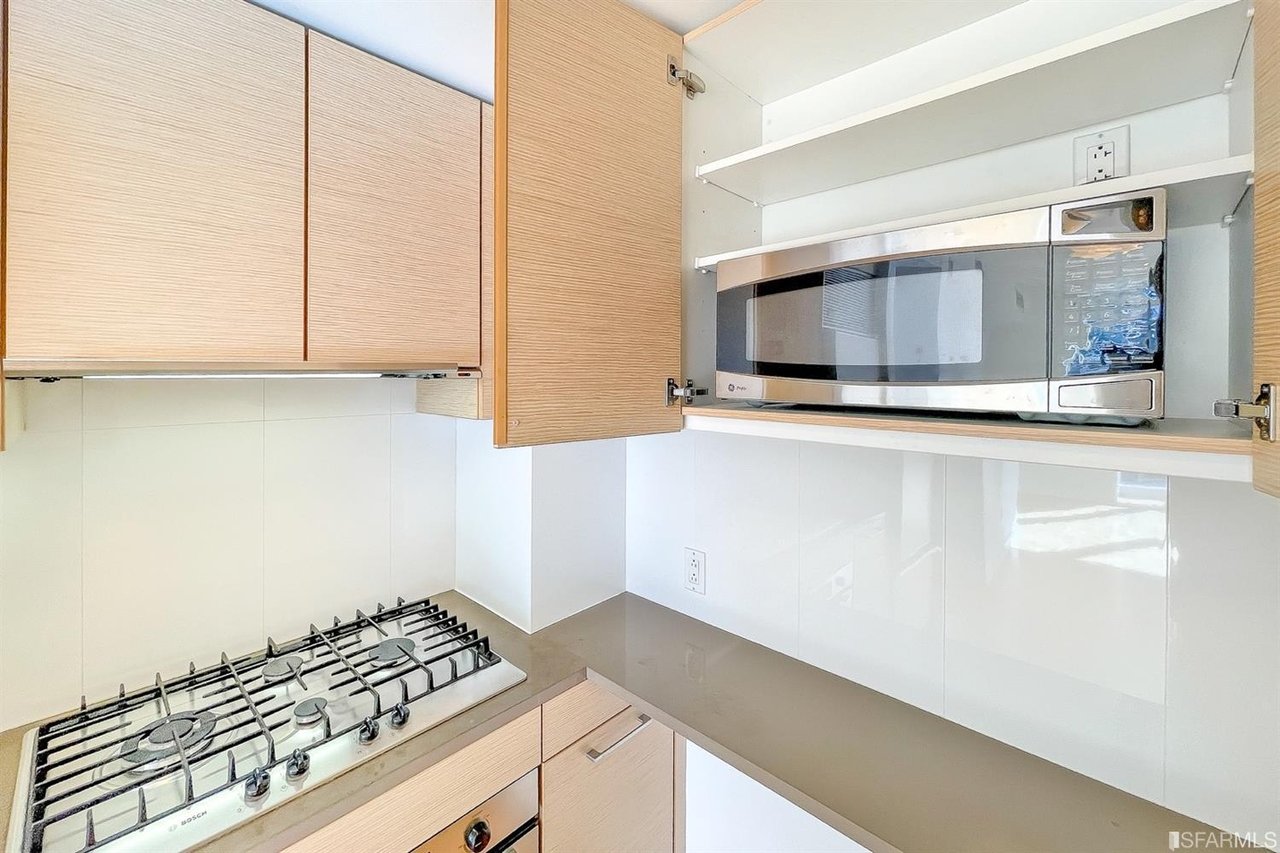 301 Mission Street Unit: 19H