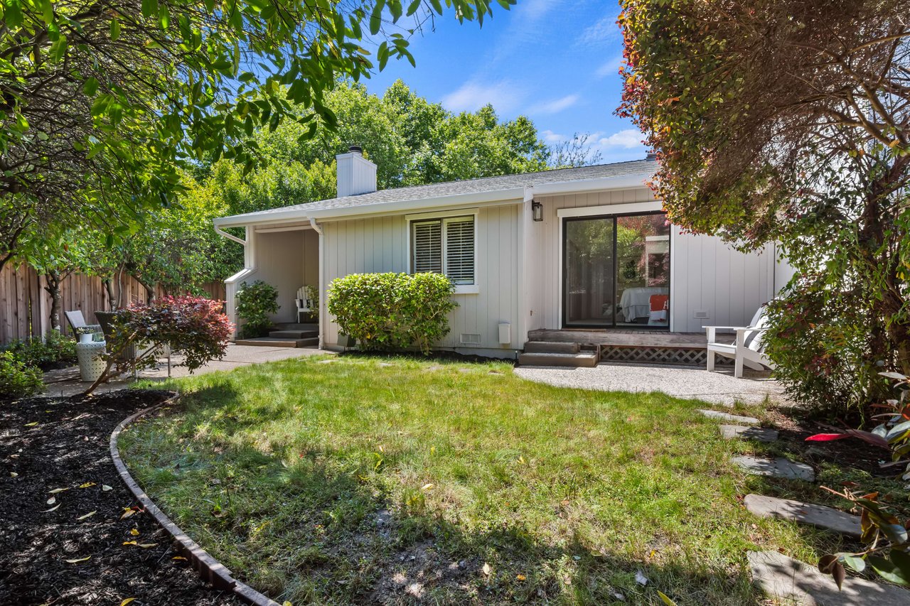 863 Augusta Dr
