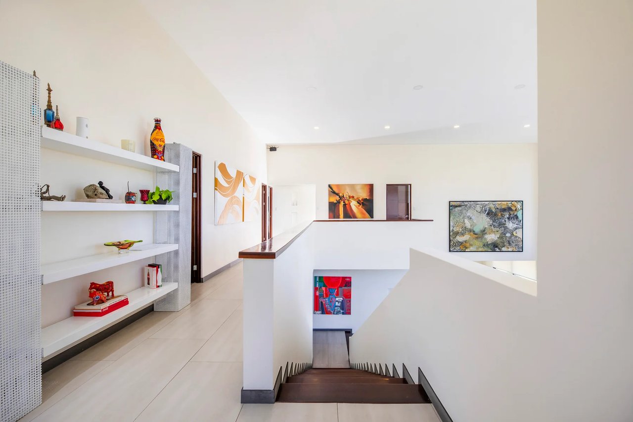 Modern Mountain View Home, Ciudad Colon, San Jose