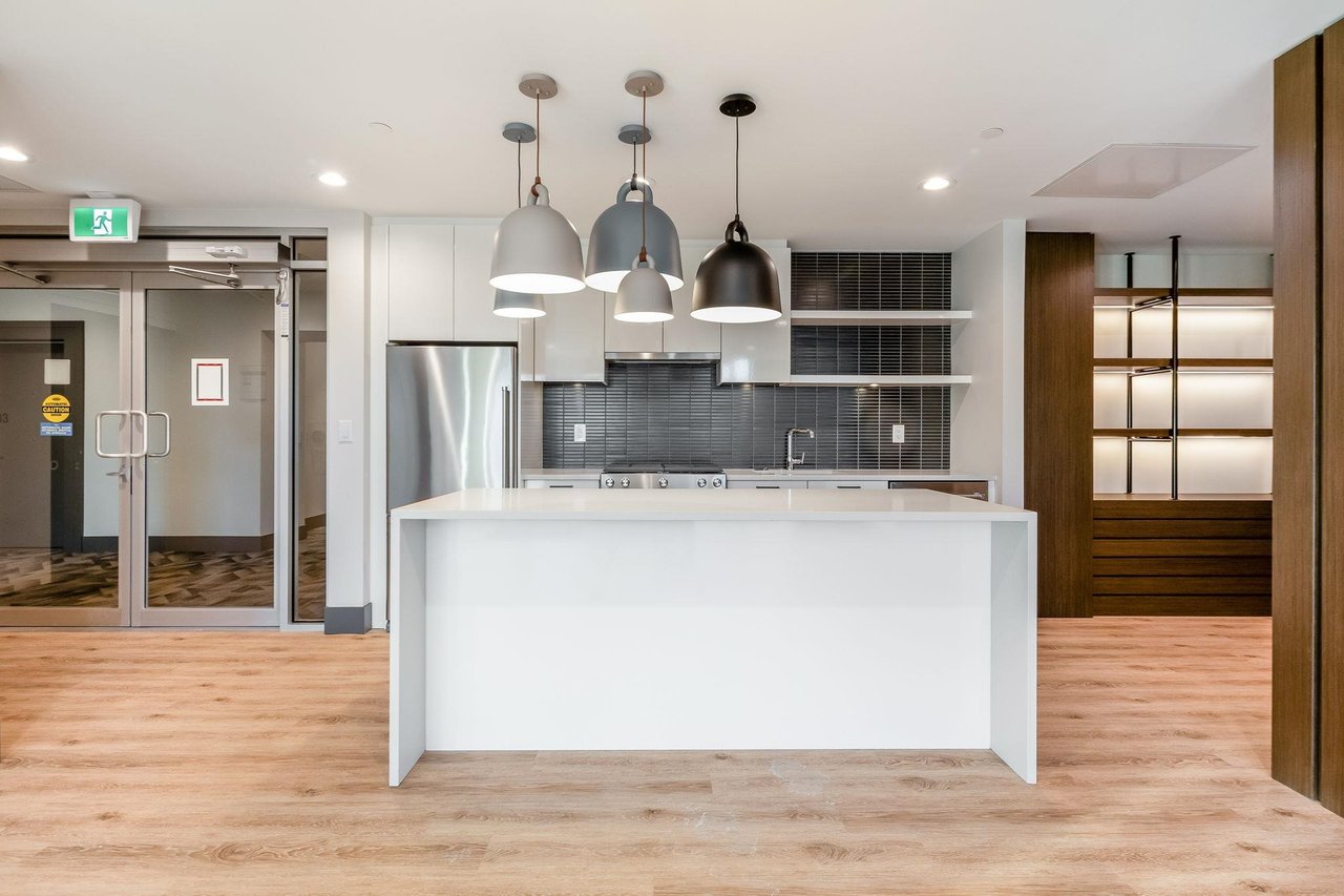 1608-3430 E Kent Ave S Ave