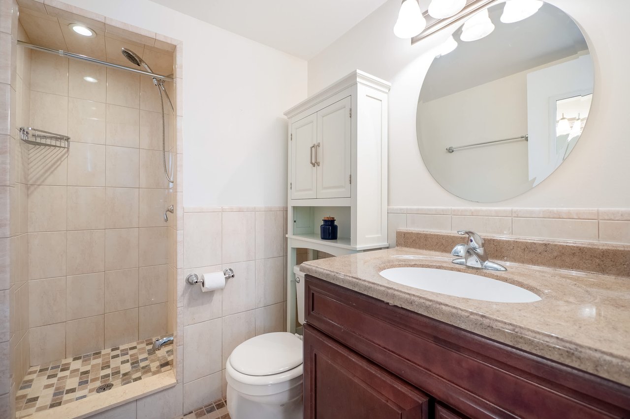 820 Burnhamthorpe Road #702
