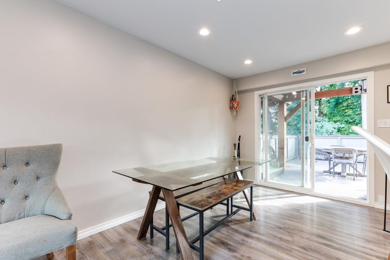 2552 Jura Cres
