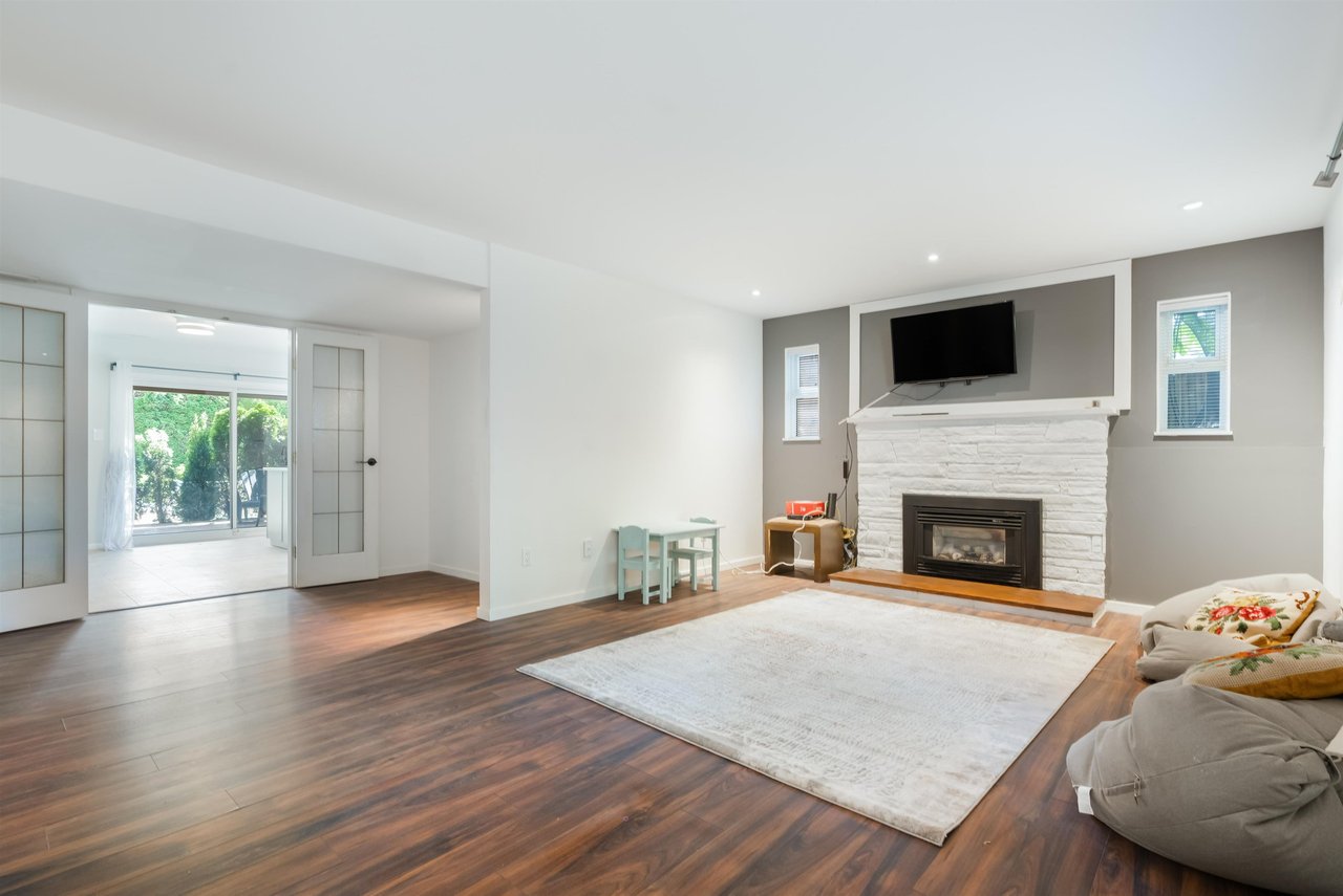3156 Strathaven Ln